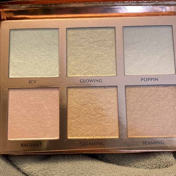 Ace beaute glow essentials highlight palette - Picture 1 of 6